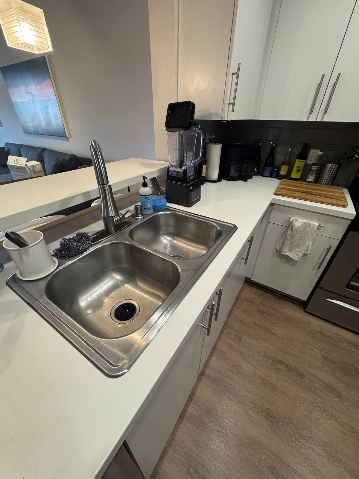 Deep Cleaning vs. Regular Cleaning: When Do You Actually Need Each?